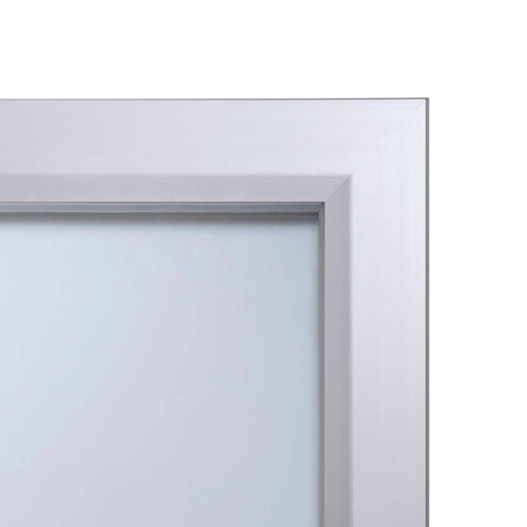 Gablota magnetyczna SLM 9xA4 z certyfikatem 65x91 cm trudnopalności B1 zamykana na kluczyk do użytku zewnętrznego gablota zewnętrzna gablota ogłoszeniowa gablota informacyjna tablica ogłoszeń tablica informacyjna ogniotrwała srebrny