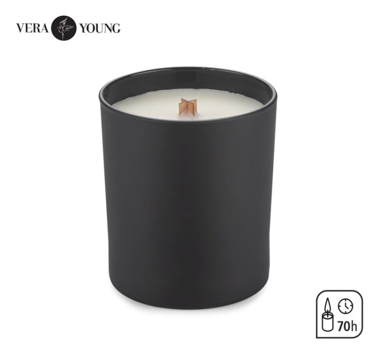 Świeca sojowa 220g - Norwegian Woods (Christmas tree) - VERA YOUNG czarny z logo