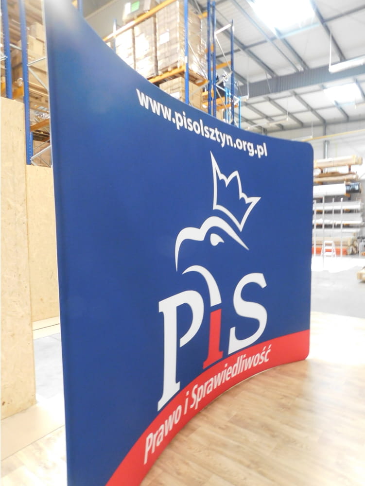 Curved Fabric Banner Stand - Horizontal 2,4  x 2,4 m with double-sided printout