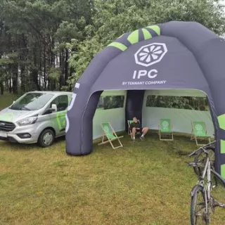 Trwały, odporny na warunki pogodowe, gotowy na każdą akcję promocyjną.